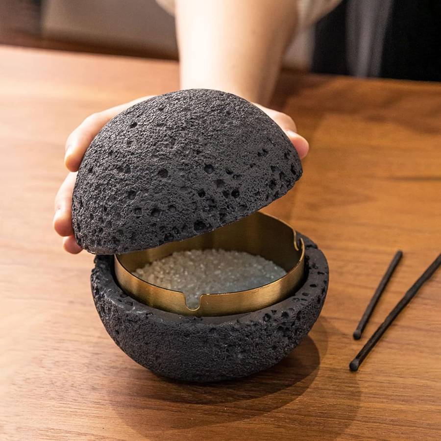 1pc Moon-Shaped Windproof Ashtray with Lid C Stylish Concrete Stainless Steel Design Golden