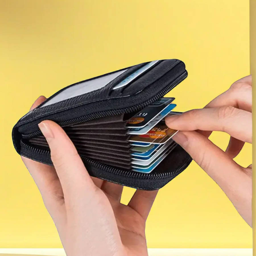 Lightweight Card Holder