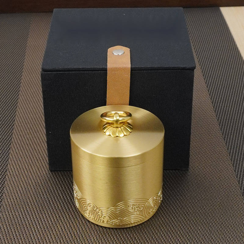 1pc Brass Ashtray with Lid Pure Copper Creative Design to Prevent Ash Flying And Smoke Odor