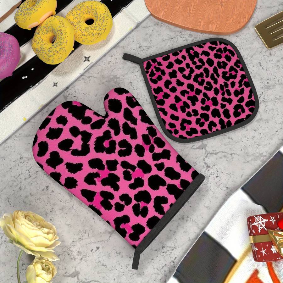 2pcs Pink Leopard Print Oven Mitts Heat Resistant Polyester Pot Holders with Black Paw Prints