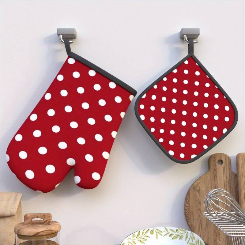 2pcs Chic Red White Polka Dot Oven Mitts 26.92x17.02 cm Heat Resistant Polyester Gloves fo