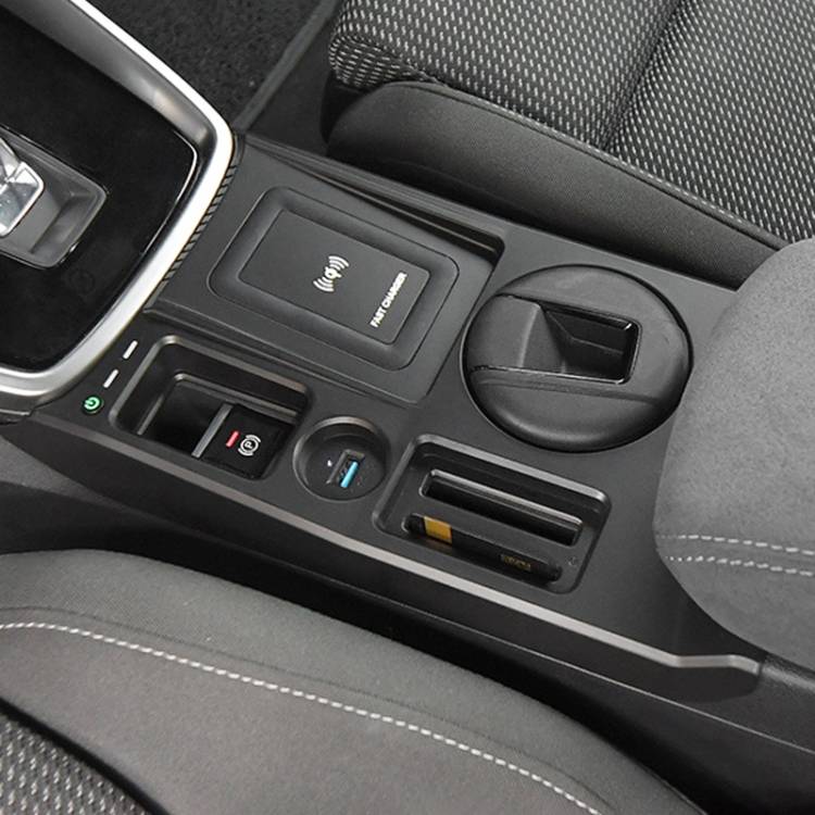 HFC-1053 Car Qi Standard Wireless Charger 15W / 10W Quick Charging for Audi A3 2021-2022, Left Drivi