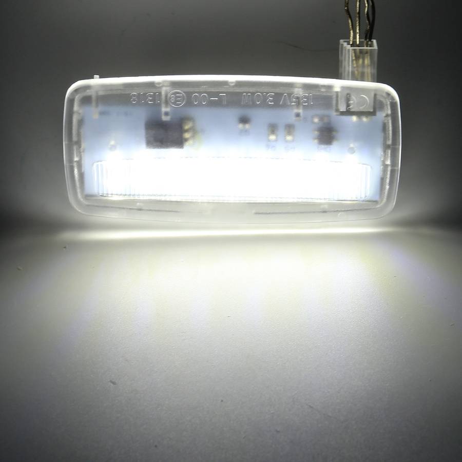 2 PCS Car DC12V / 1.5W / 6000K / 100LM LED Vanity Mirror Lamp Makeup Mirror Light with 18 SMD-3014 L