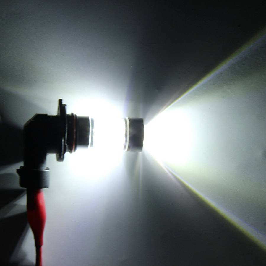 2 PCS 9006 350 LM 6000K 30W White Light 6 LED Car Fog Light Bulb, DC 12V