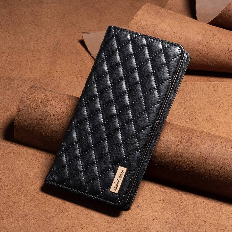 For iPhone 16 Plus Diamond Lattice Magnetic Leather Flip Phone Case(Black)