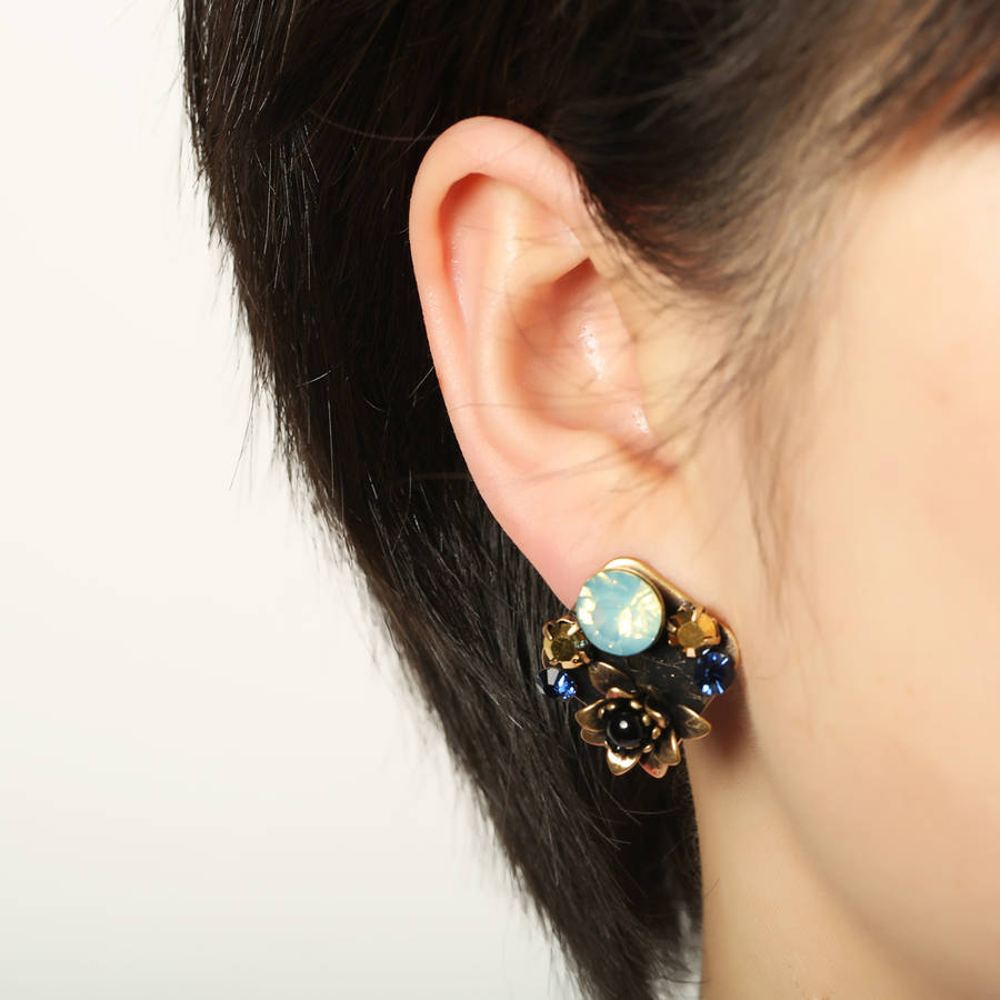 JASSY Vintage Stereoscopic Flower Stud Earrings Antique