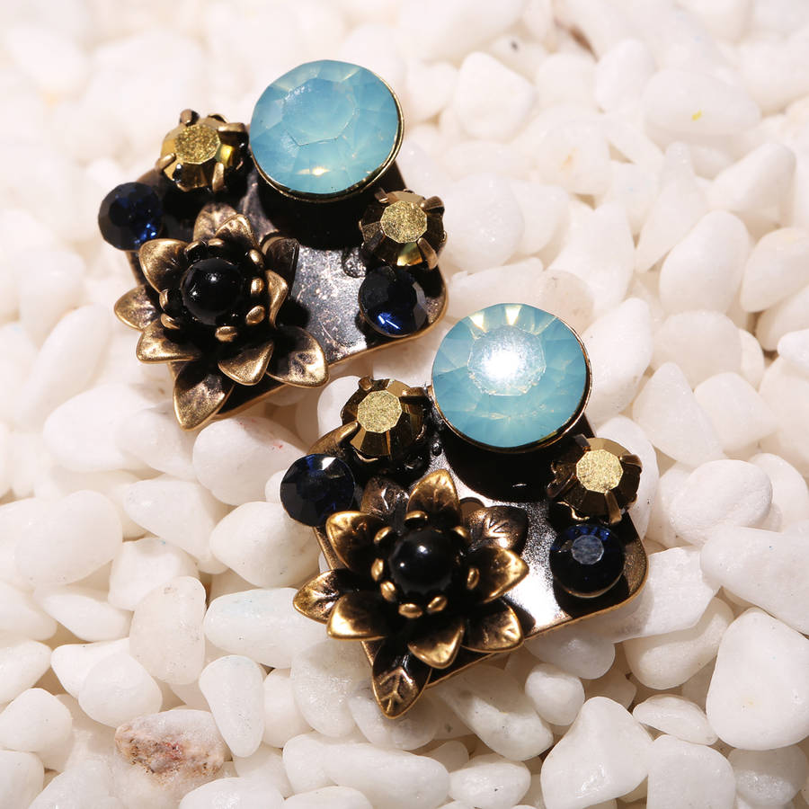 JASSY Vintage Stereoscopic Flower Stud Earrings Antique