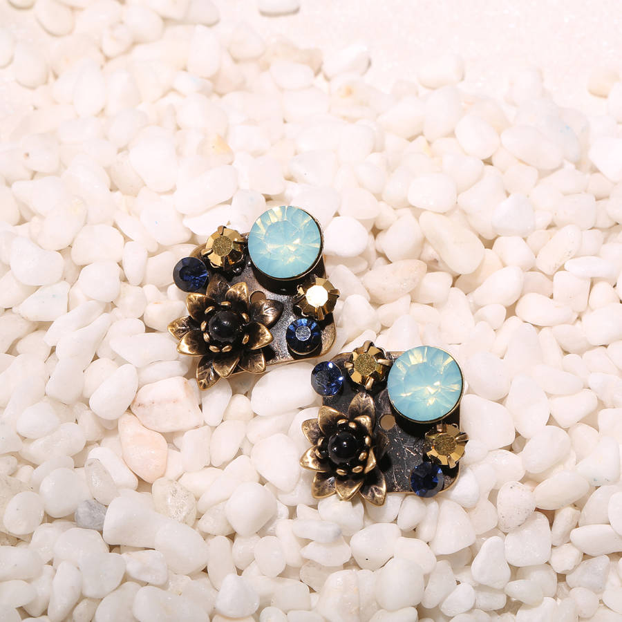 JASSY Vintage Stereoscopic Flower Stud Earrings Antique