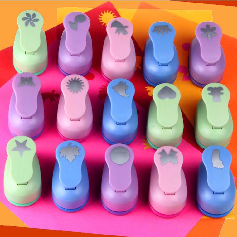 Mini Paper Punch Hole Puncher DIY Scrapbook Cards Art Cutter Tool 7*4.2*5.5cm Multi-patterns 2.5cm