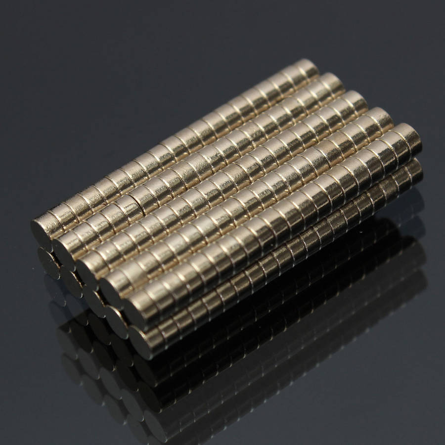 200pcs N35 3 x 1.5mm Round Neodymium Magnets Strong Rare Earth Magnets