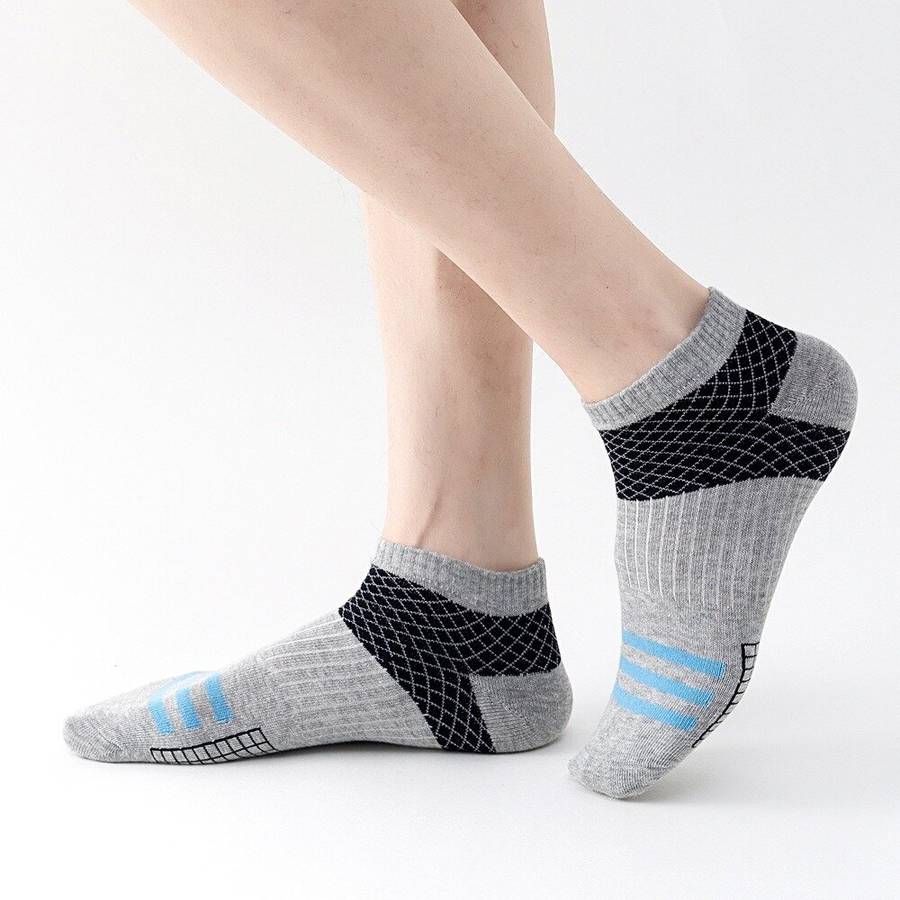 Black - 5 Pairs Low Cut Men Socks Breathable Sports Socks Cotton Blend Mens Ankle Socks Anti Odor &