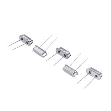 105pcs Crystal Oscillator Electronic Kit Ceramic Quartz Crystals DIP 7 Kinds Each 15pcs 32.768 4 8 1