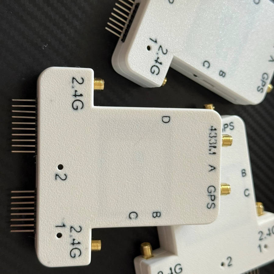 With Shell - 4 in 1 Expansion Board 433M RF +ESP32S2 + GPS + 2.8 inch Screen Module with 4pcs Antenn