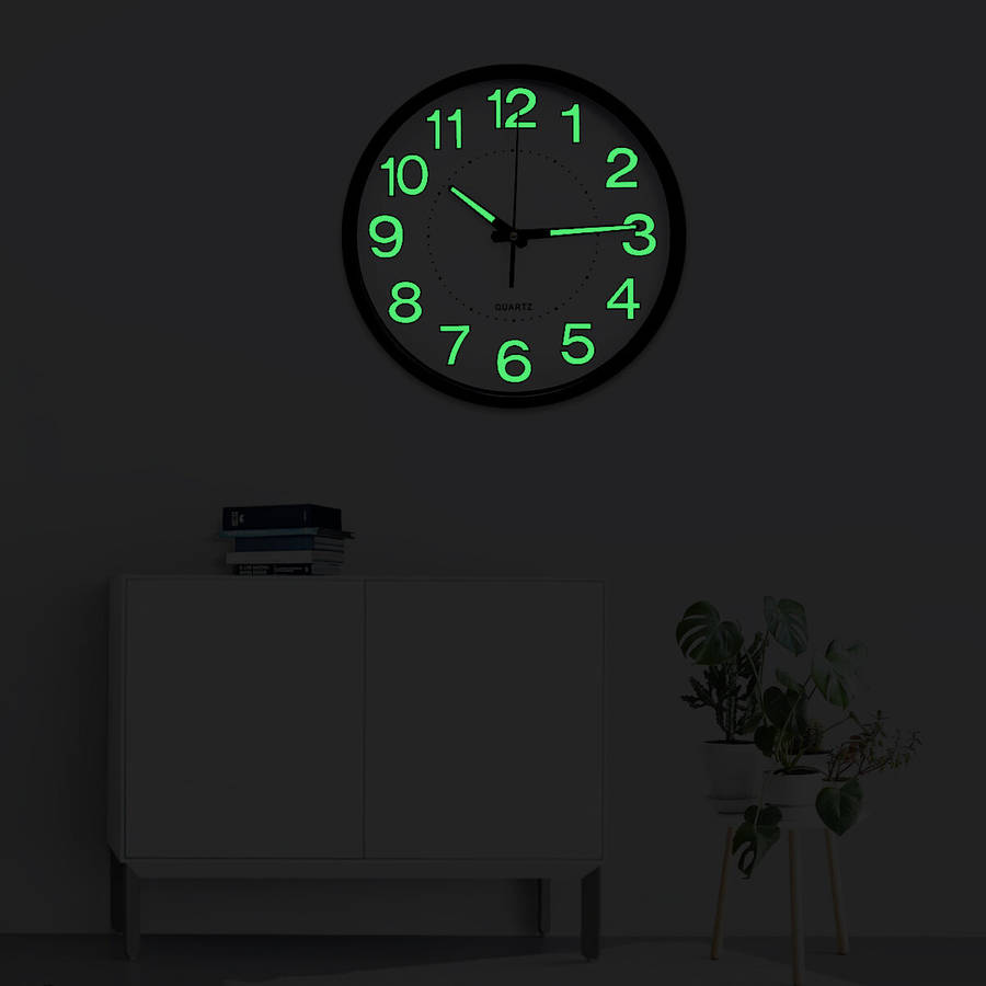 12Inch Wall Clock Silent Quartz Luminous Wall Night Clocks Black/White