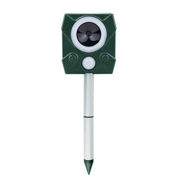 Ultrasonic Animal Control Flashing Repeller Repellent Outdoor Garden Home