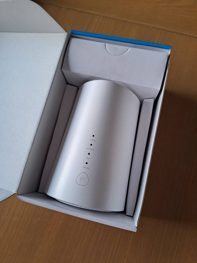 Alcatel HH72V1 (It take a SIM CARD)