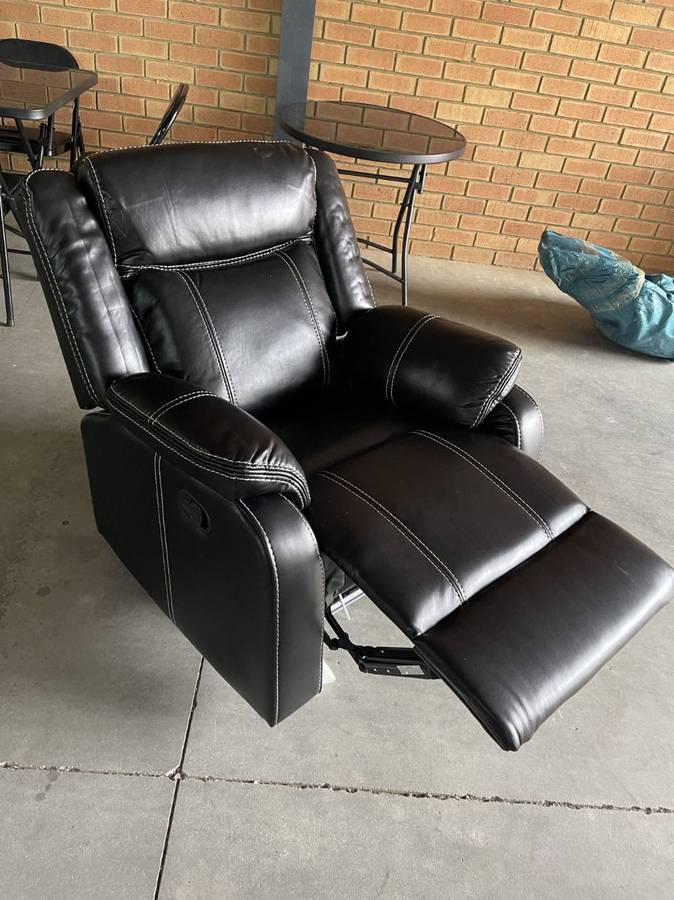 KC Furn-Leather Recliner Sofa