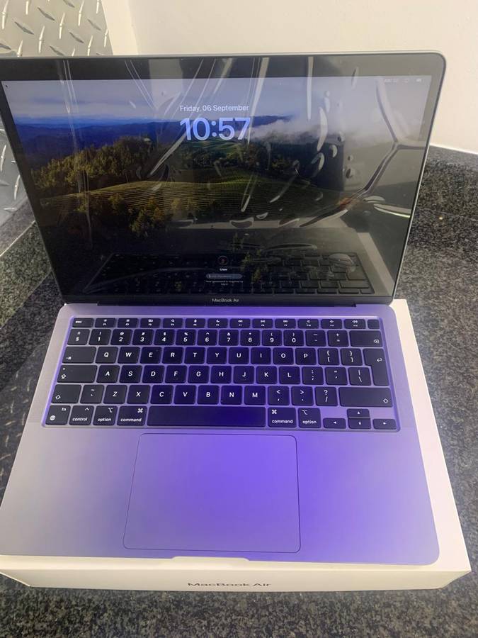 13 MacBook Air 2020 M1 chip