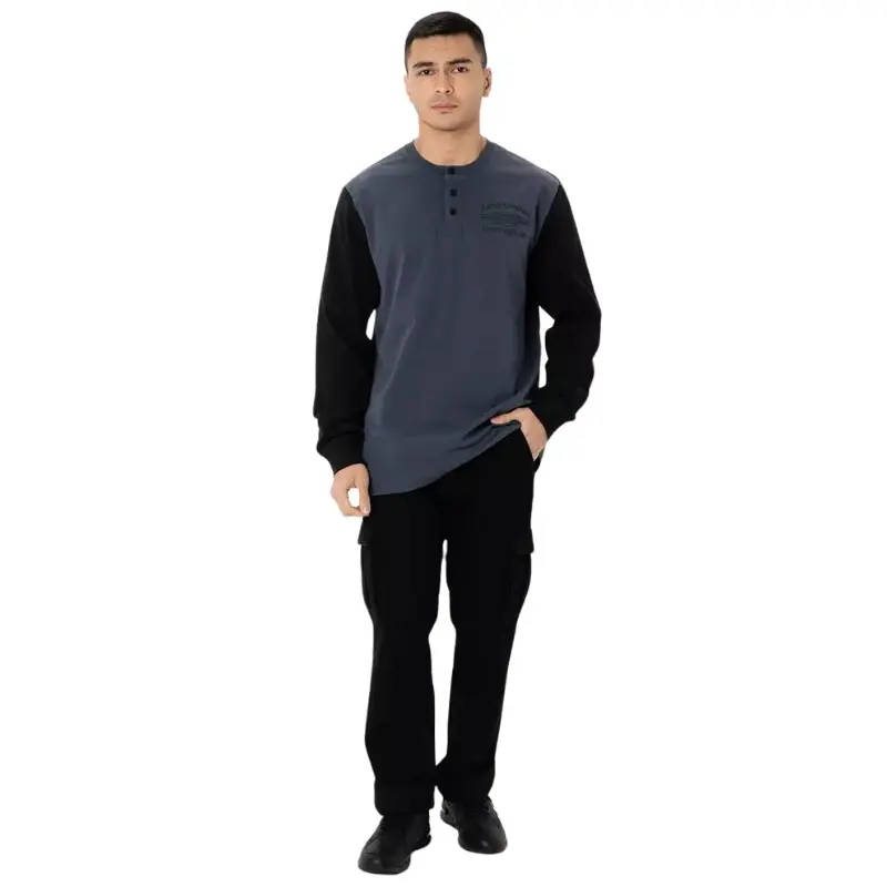 Men's Old English Stacked Bar & Shield Henley - L
