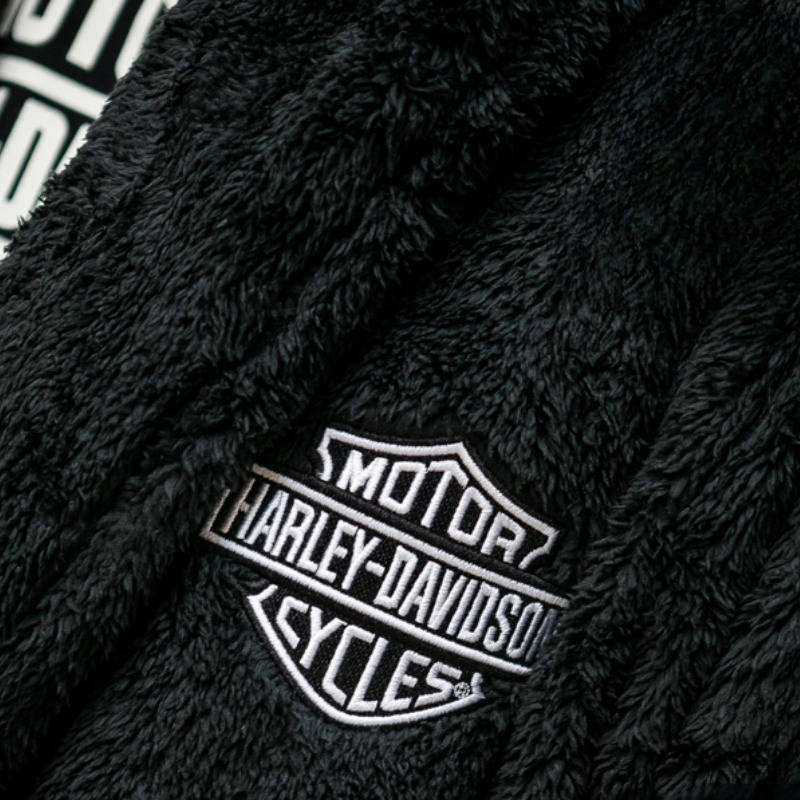 Bar & Shield Robe - S