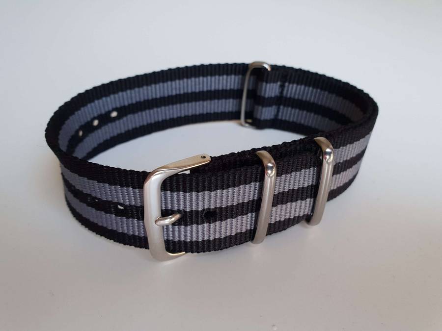 22mm Nato Watch Strap Black/Grey (Bond)
