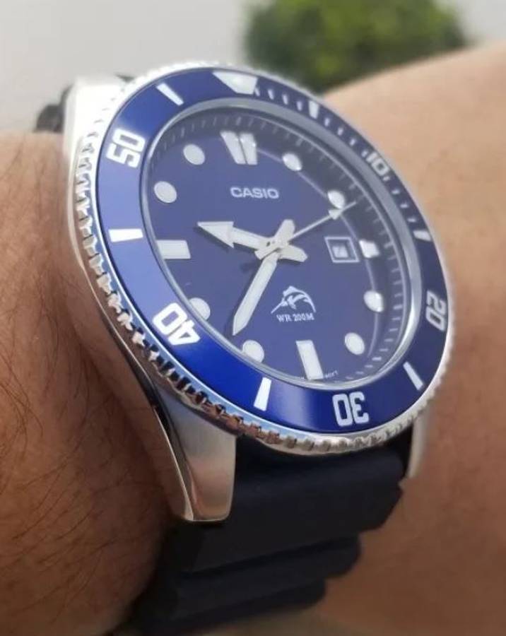 Casio Duro 200m Dive Watch (MDV106B-2AV)