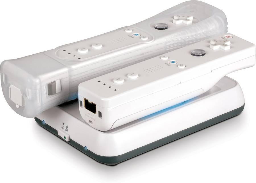 dreamGEAR Nintendo Wii Power Base Dual Wireless Induction Charging Dock with 3 x Batteries- Open Box