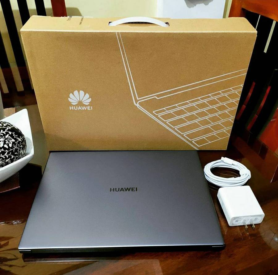 *BRAND NEW DEMO*HUAWEI MATEBOOK D15 11th GEN i3, 8GB RAM, 256SSD-WORTH 12k-GRAB IT @ JUST R6999!!!!!