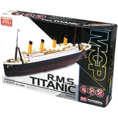 Academy RMS Titanic Model Kit (1:1000)