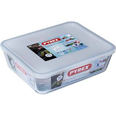 Pyrex Cook & Freeze Rectangle Dish with Plastic Lid (2.6L)