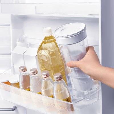 Cleansui Water Filter Jug with 4 Replacement Cartridges (CP015E)