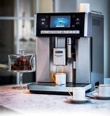 Delonghi PrimaDonna Exclusive Automatic Cappuccino Maker (Silver and Black) Picture 2