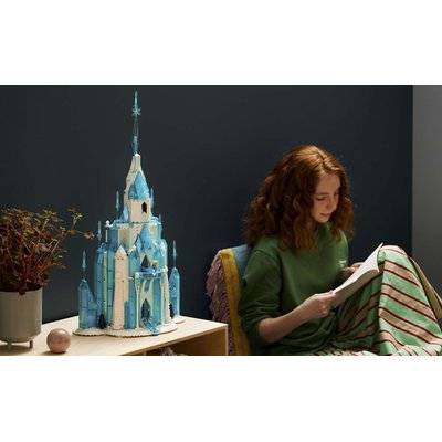 LEGO Disney Frozen The Ice Castle (1709 Pieces)