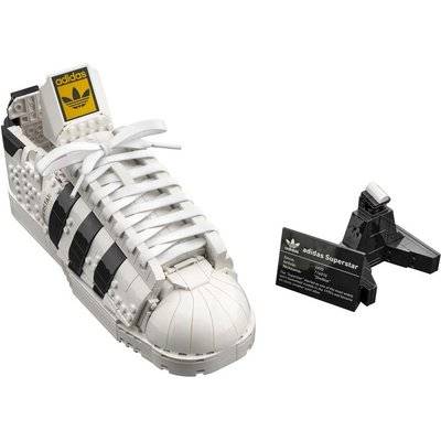 LEGO Creator Expert adidas Originals Superstar (731 Pieces)