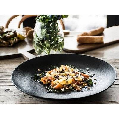 Maxwell & Williams Caviar Oval Plate (25x16cm)