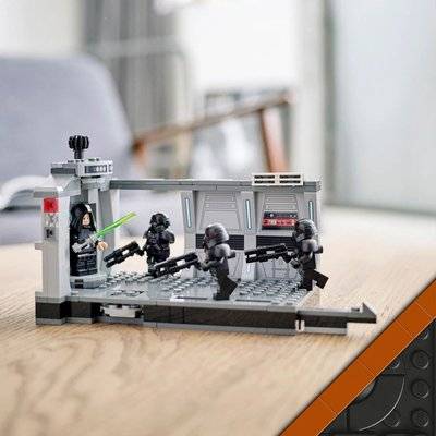 LEGO Star Wars Dark Trooper Attack (166 Pieces)