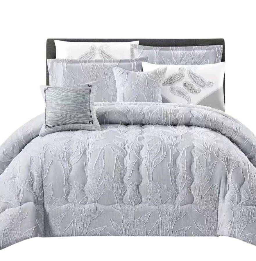 7 Piece Comforter Set With 2 Cushions - King Size - Grey