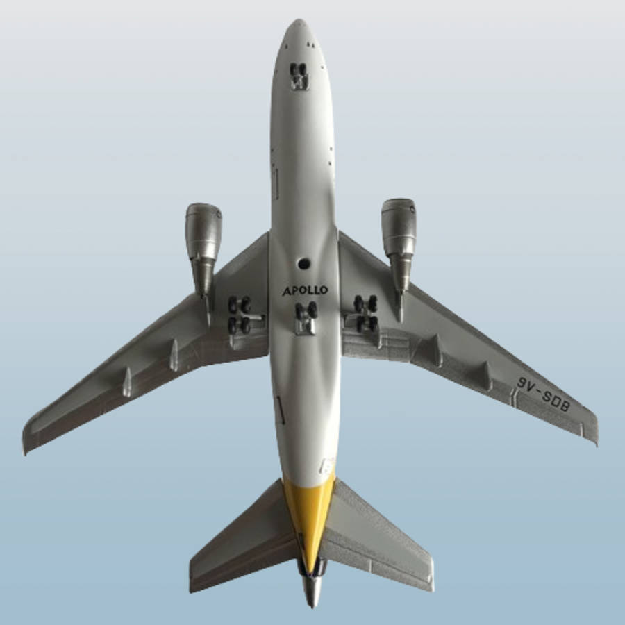 1:400 Scale, Singapore Airlines, Douglas DC-10-30, Diecast Display Model