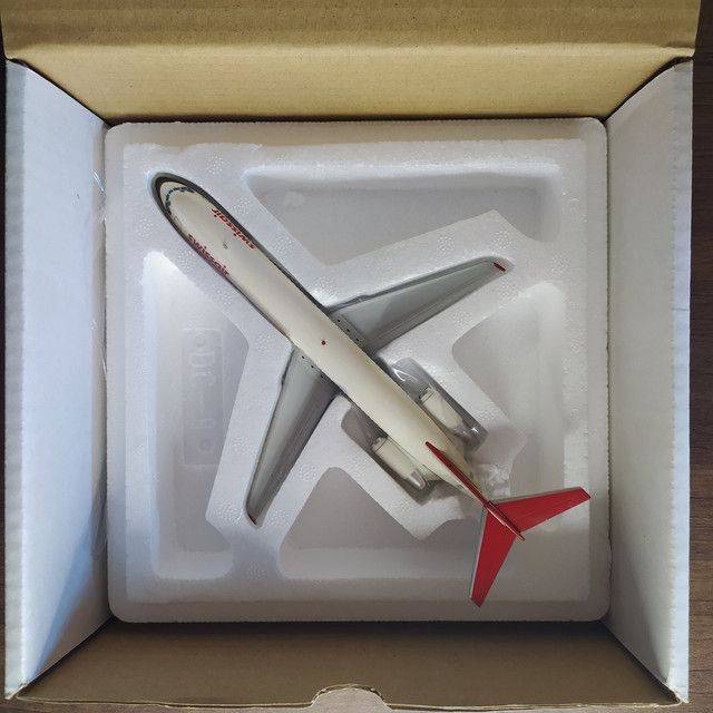 1:200 Scale, Swissair McDonnell Douglas DC-9-50, Diecast Display Model.