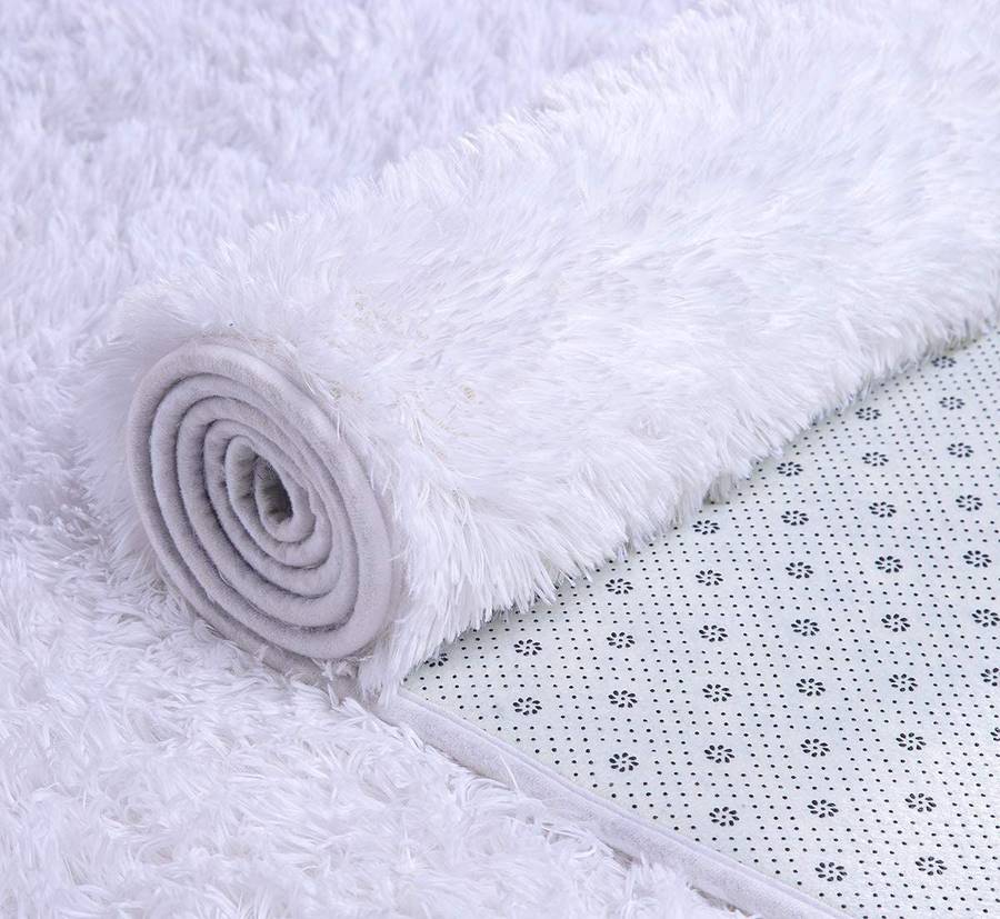 Light fluffy shaggy Rug/Carpet - White