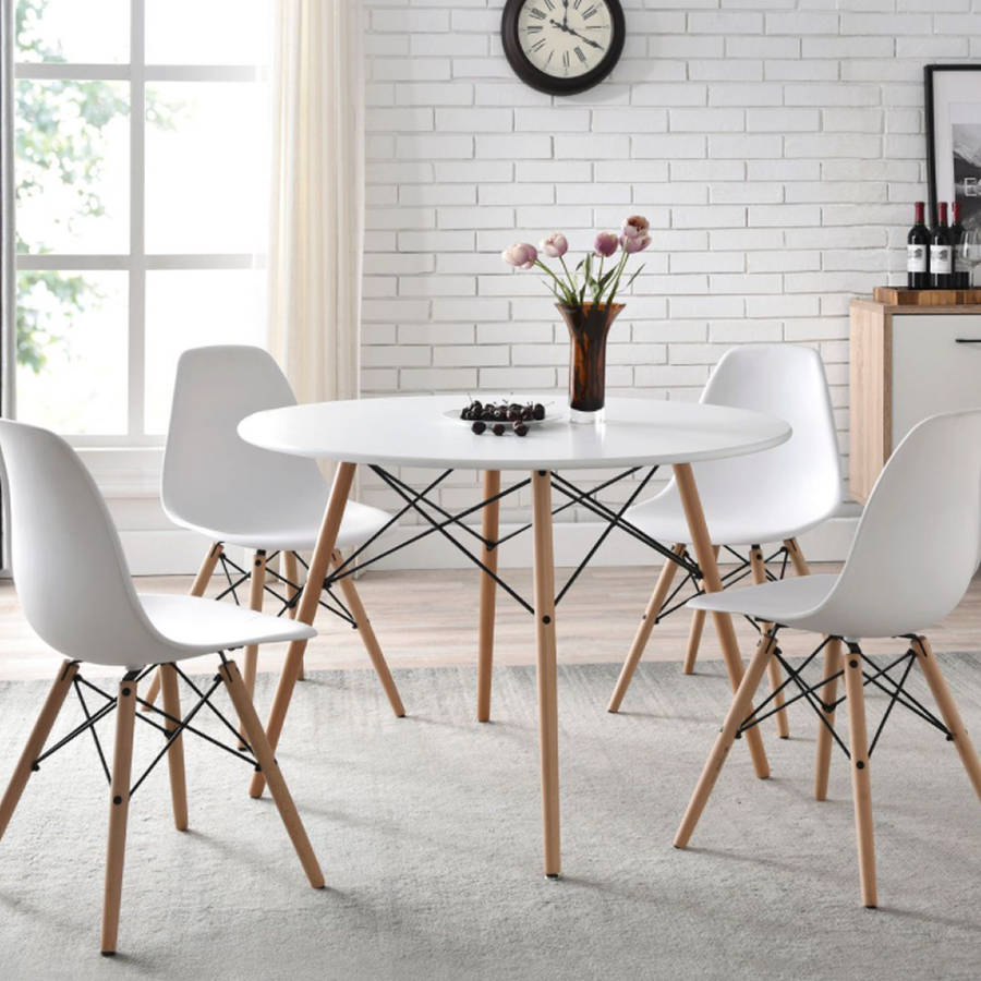 Wooden Leg Chair - Set Of 4- White (DISPLAY ITEM)