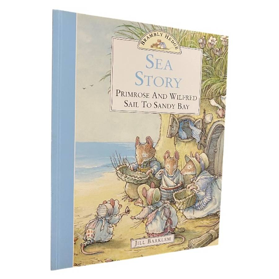 Brambly Hedge Sea Story - Primrose and Wilfred Sail to Sandy Bay