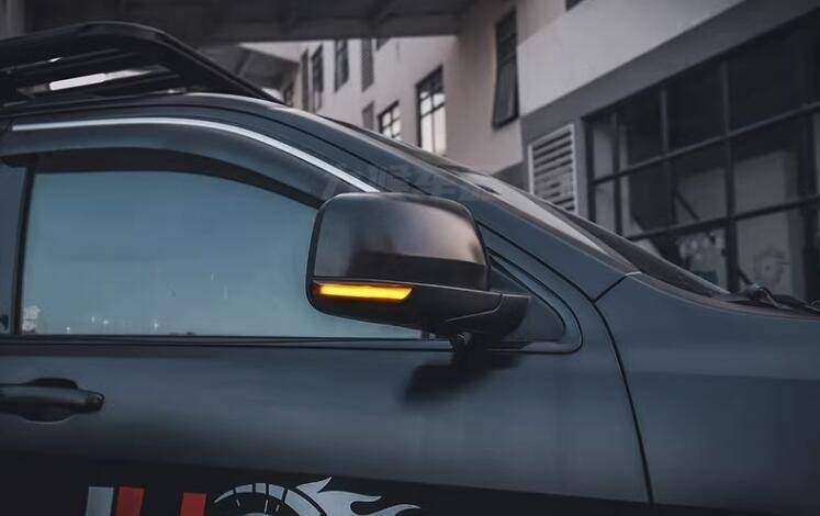 For Jeep Grand Cherokee 2011-2021 Dynamic Side Mirror Sequential Light Lamp