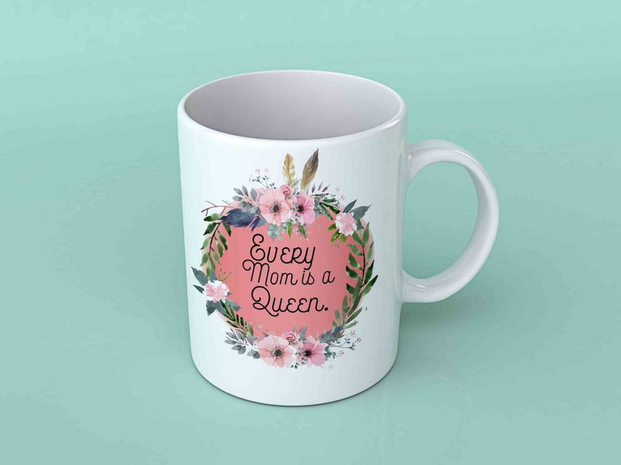 Every mom is a queen Coffee mug