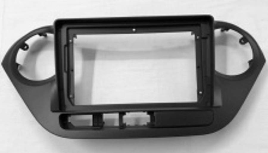Hyundai i10 9" with 7" Trimplate with SWC Harness