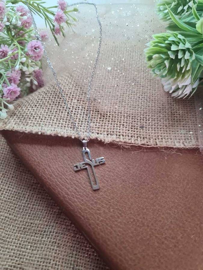 JESUS CROSS NECKLACE