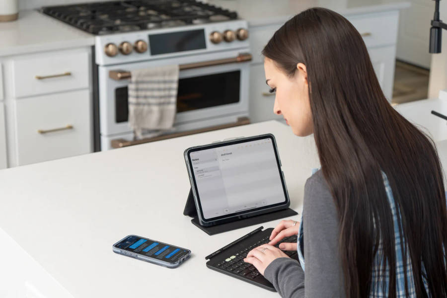 ZAGG-KB-Pro Keys 2-Apple-iPad Pro 11 (M4)-Black-UK