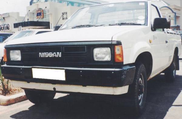 86 NISSAN 1TONNER D21 TAIL LAMP RH ( Right Hand Side )