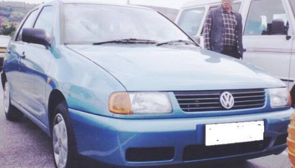 Volkswagen POLO MK1 96-02 GRILLE MAT-BLACK