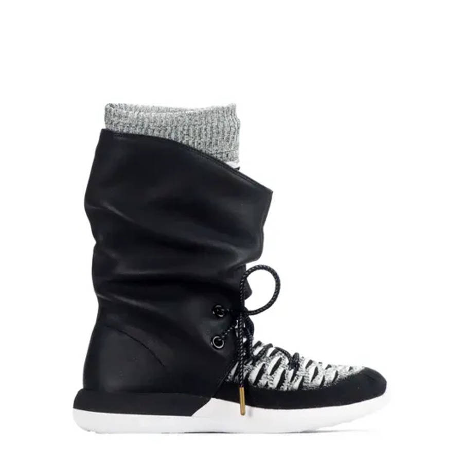 Nike Women's Roshe Two Hi Flyknit  Black/Black/White  UK 3